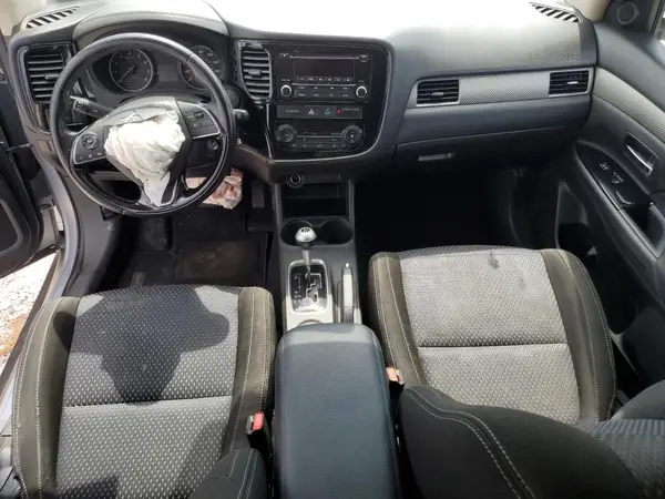 JA4AD2A31GZ061211 2016 MITSUBISHI OUTLANDER - Image 8