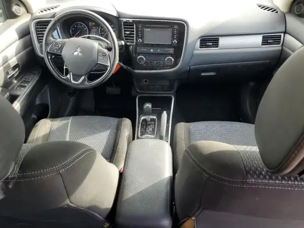 JA4AD2A31HZ002029 2017 MITSUBISHI OUTLANDER - Image 8