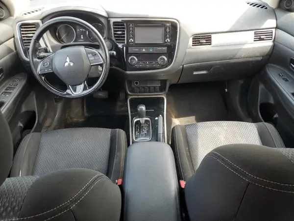JA4AD2A31HZ002533 2017 MITSUBISHI OUTLANDER - Image 8