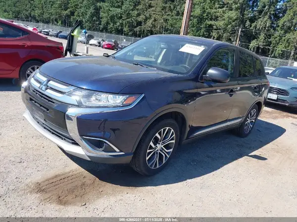 JA4AD2A31HZ014410 2017 MITSUBISHI OUTLANDER - Image 2