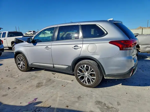JA4AD2A31HZ026962 2017 MITSUBISHI OUTLANDER - Image 2
