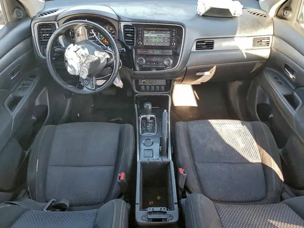 JA4AD2A31HZ026962 2017 MITSUBISHI OUTLANDER - Image 8