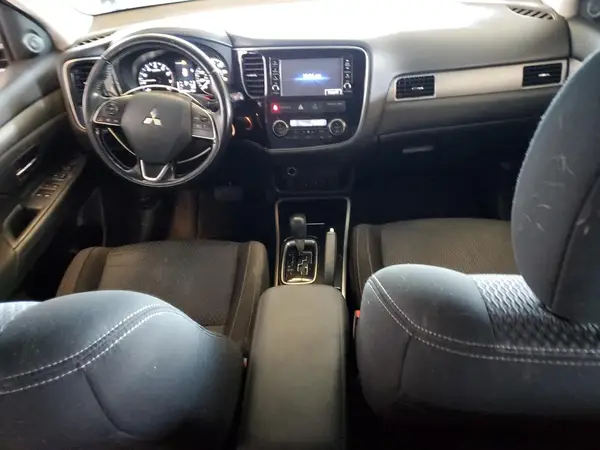 JA4AD2A31HZ039940 2017 MITSUBISHI OUTLANDER - Image 8