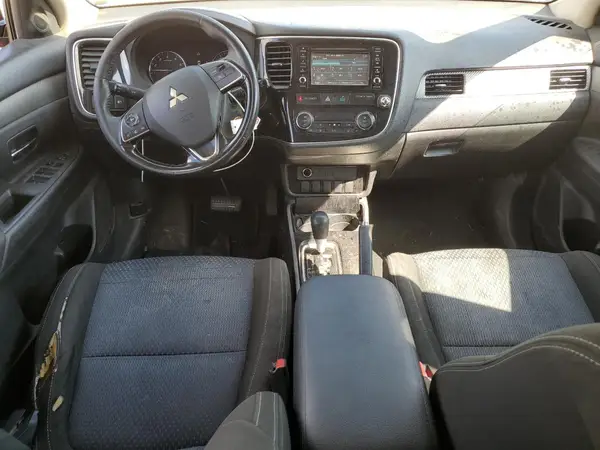 JA4AD2A31HZ042255 2017 MITSUBISHI OUTLANDER - Image 8