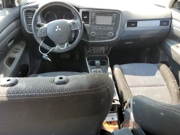 JA4AD2A31HZ044099 2017 MITSUBISHI OUTLANDER - Image 8