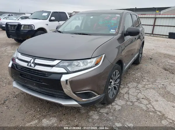 JA4AD2A31HZ047584 2017 MITSUBISHI OUTLANDER - Image 2