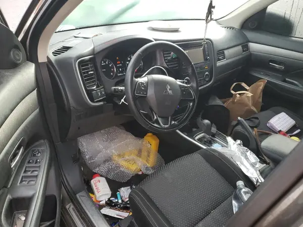 JA4AD2A31HZ063686 2017 MITSUBISHI OUTLANDER - Image 8