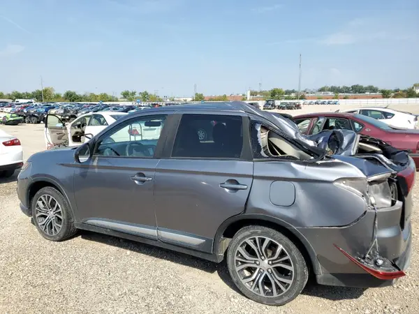 JA4AD2A31JJ004898 2018 MITSUBISHI OUTLANDER - Image 2
