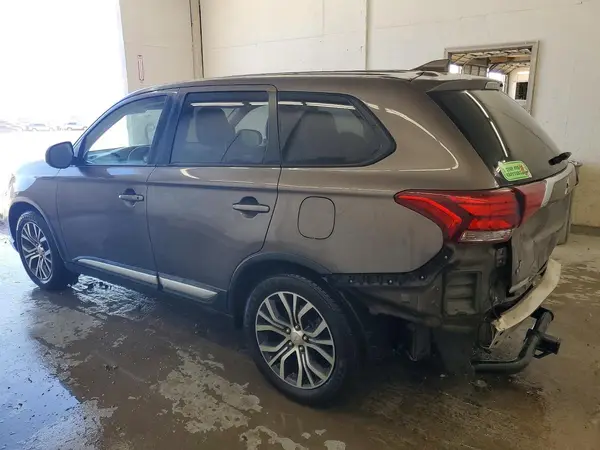 JA4AD2A31JZ066013 2018 MITSUBISHI OUTLANDER - Image 2