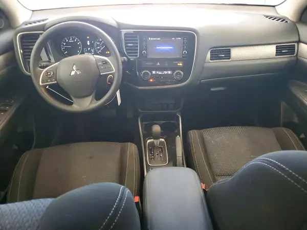JA4AD2A31JZ066013 2018 MITSUBISHI OUTLANDER - Image 8