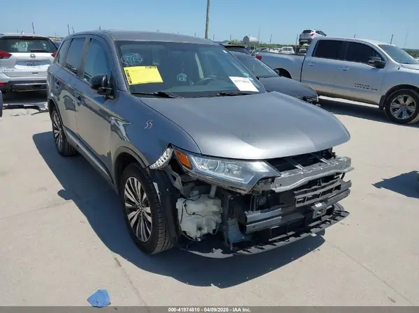 JA4AD2A31KJ000609 2019 MITSUBISHI OUTLANDER - Image 1