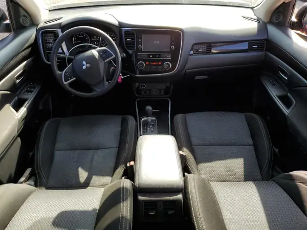 JA4AD2A31KZ006931 2019 MITSUBISHI OUTLANDER - Image 8
