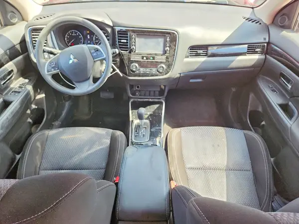 JA4AD2A31KZ031893 2019 MITSUBISHI OUTLANDER - Image 8