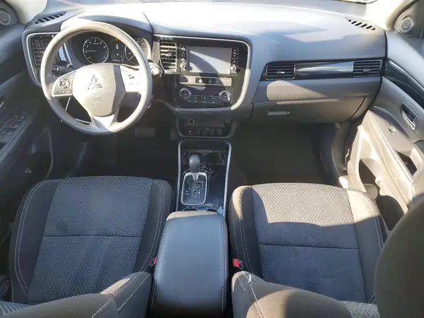 JA4AD2A31KZ050685 2019 MITSUBISHI OUTLANDER - Image 8
