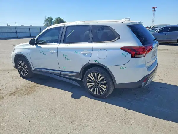JA4AD2A31LZ008969 2020 MITSUBISHI OUTLANDER - Image 2