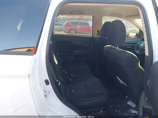 JA4AD2A31LZ014979 2020 MITSUBISHI OUTLANDER - Image 8