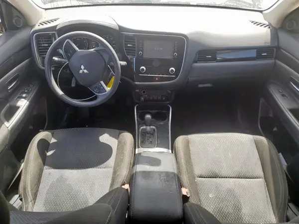 JA4AD2A31LZ015744 2020 MITSUBISHI OUTLANDER - Image 8