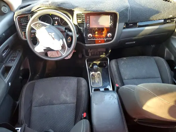 JA4AD2A31LZ016859 2020 MITSUBISHI OUTLANDER - Image 8