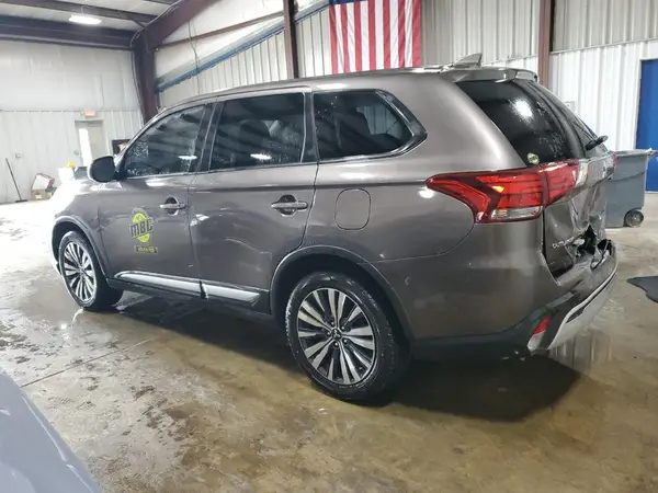 JA4AD2A31LZ033242 2020 MITSUBISHI OUTLANDER - Image 2