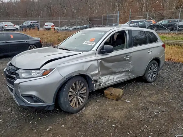 JA4AD2A31LZ033743 2020 MITSUBISHI OUTLANDER - Image 1