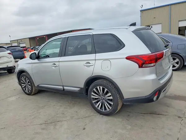 JA4AD2A31LZ047853 2020 MITSUBISHI OUTLANDER - Image 2