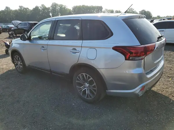 JA4AD2A32GZ012485 2016 MITSUBISHI OUTLANDER - Image 2
