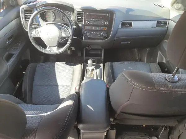 JA4AD2A32GZ027147 2016 MITSUBISHI OUTLANDER - Image 8