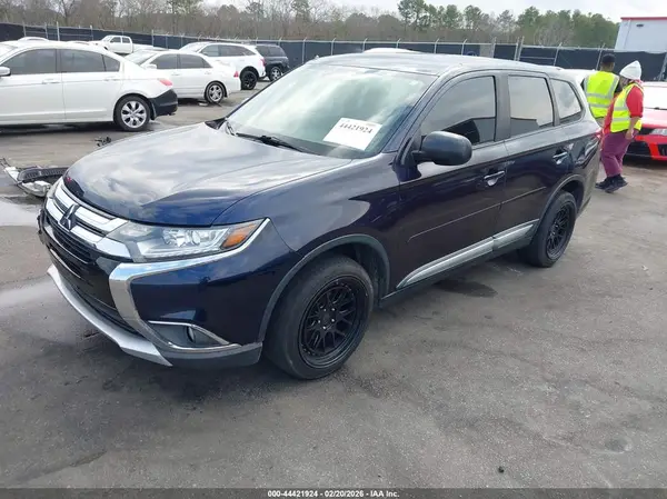 JA4AD2A32GZ034745 2016 MITSUBISHI OUTLANDER - Image 2