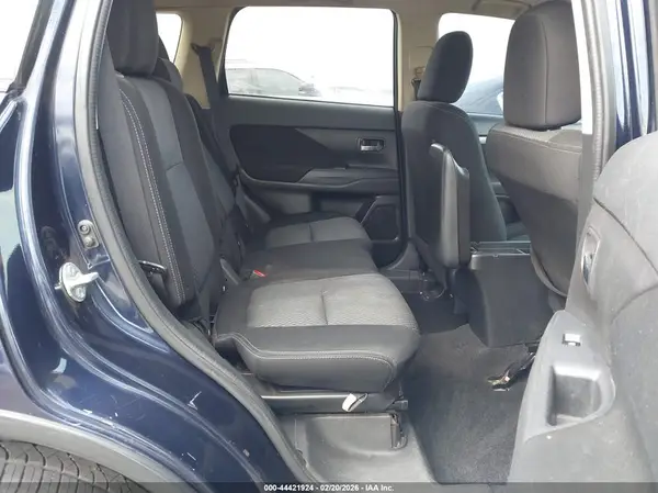 JA4AD2A32GZ034745 2016 MITSUBISHI OUTLANDER - Image 8