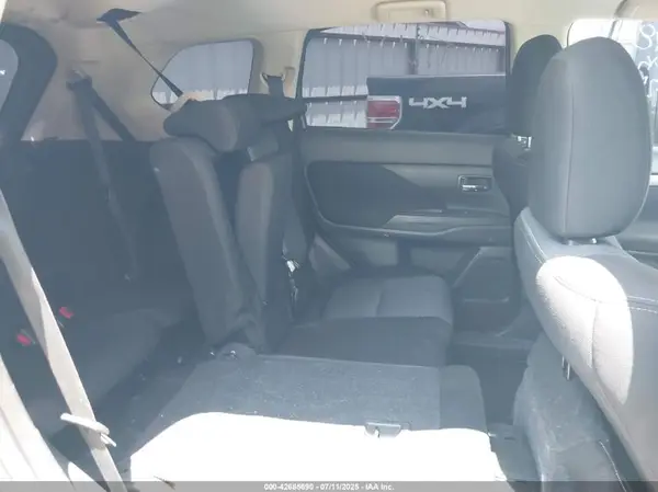 JA4AD2A32GZ045986 2016 MITSUBISHI OUTLANDER - Image 8