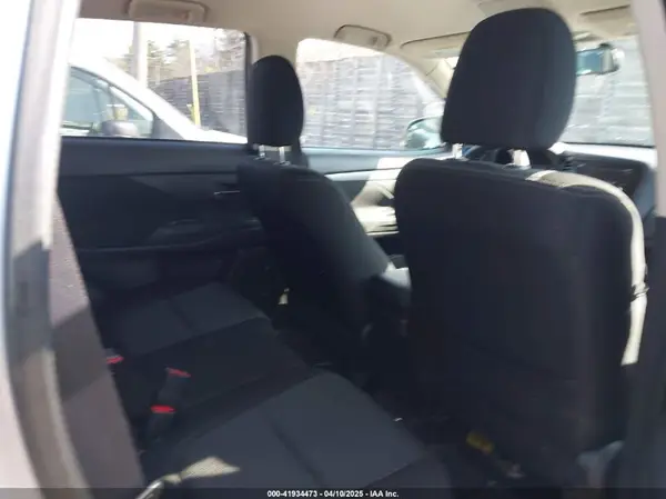 JA4AD2A32GZ049794 2016 MITSUBISHI OUTLANDER - Image 8