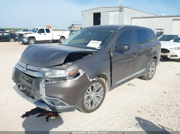 JA4AD2A32GZ050606 2016 MITSUBISHI OUTLANDER - Image 2