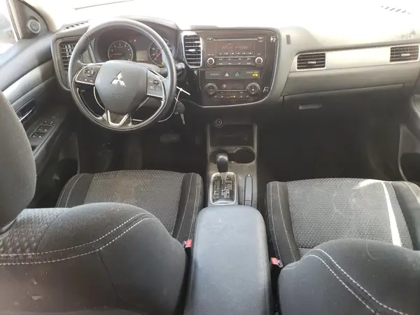 JA4AD2A32GZ058348 2016 MITSUBISHI OUTLANDER - Image 8