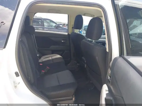JA4AD2A32GZ065333 2016 MITSUBISHI OUTLANDER - Image 8