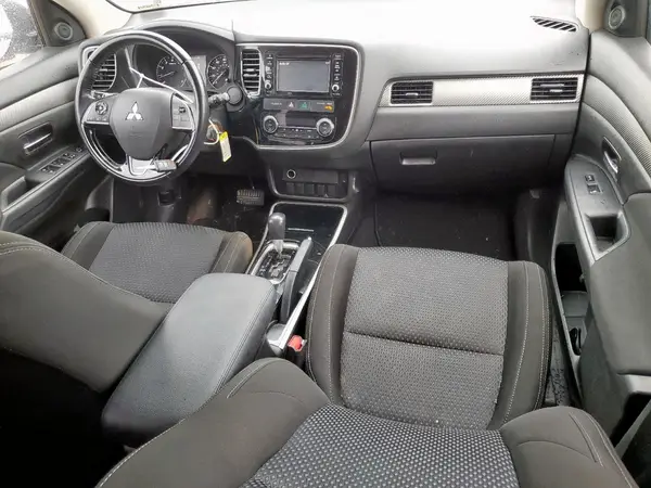 JA4AD2A32HZ001858 2017 MITSUBISHI OUTLANDER - Image 8