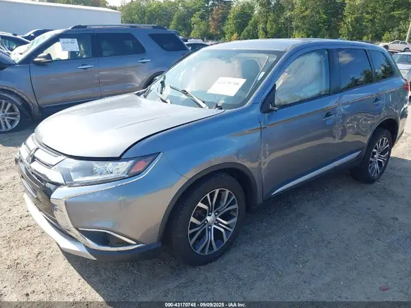 JA4AD2A32HZ002721 2017 MITSUBISHI OUTLANDER - Image 2