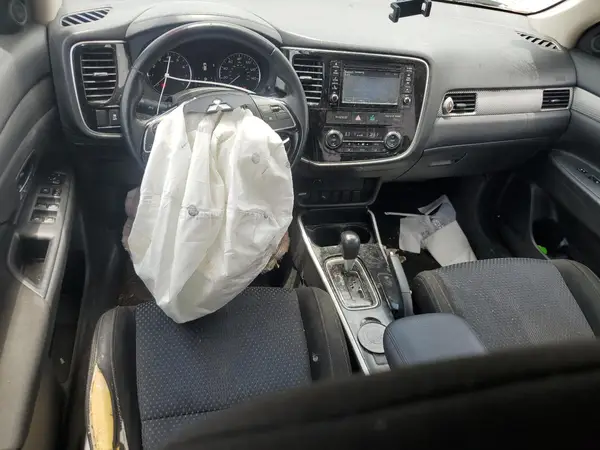 JA4AD2A32HZ005702 2017 MITSUBISHI OUTLANDER - Image 8