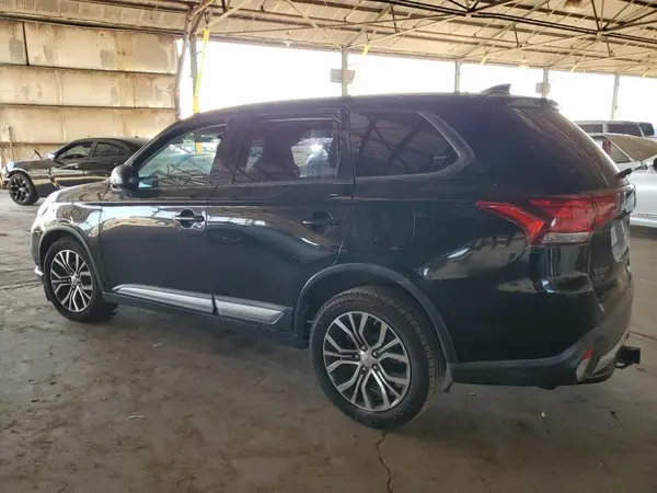 JA4AD2A32HZ017896 2017 MITSUBISHI OUTLANDER - Image 2