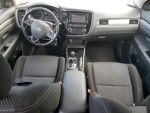 JA4AD2A32HZ031426 2017 MITSUBISHI OUTLANDER - Image 8