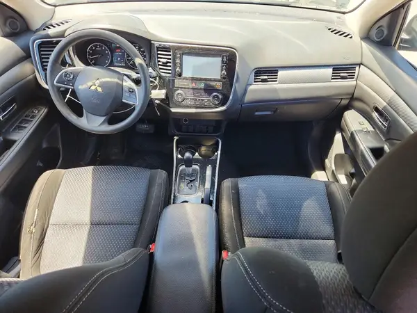 JA4AD2A32JZ006547 2018 MITSUBISHI OUTLANDER - Image 8