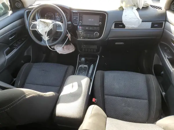 JA4AD2A32JZ011988 2018 MITSUBISHI OUTLANDER - Image 8