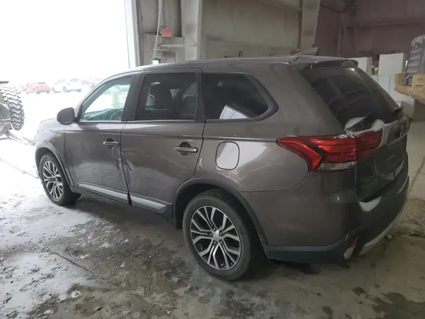 JA4AD2A32JZ045722 2018 MITSUBISHI OUTLANDER - Image 2