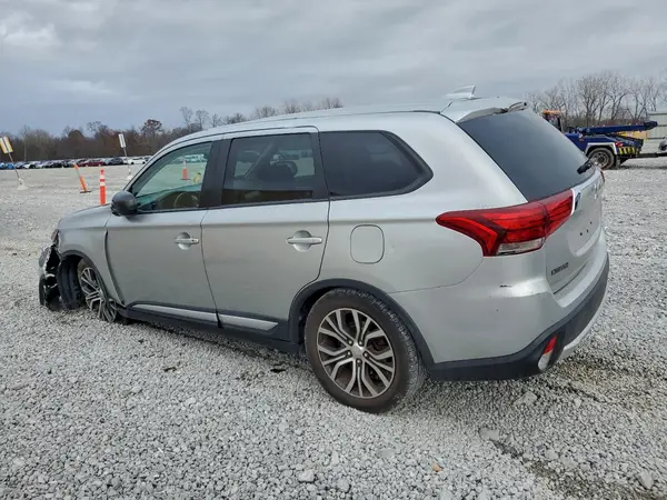 JA4AD2A32JZ051990 2018 MITSUBISHI OUTLANDER - Image 2