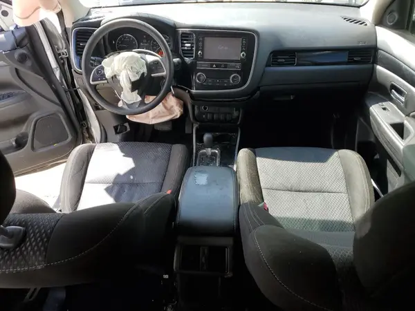 JA4AD2A32KZ008736 2019 MITSUBISHI OUTLANDER - Image 8