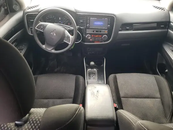 JA4AD2A32KZ015427 2019 MITSUBISHI OUTLANDER - Image 8