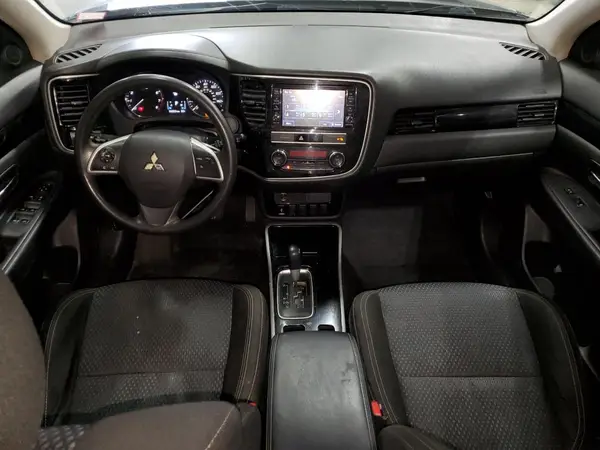 JA4AD2A32KZ028842 2019 MITSUBISHI OUTLANDER - Image 8