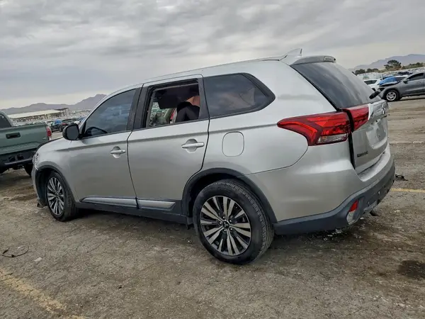 JA4AD2A32KZ038173 2019 MITSUBISHI OUTLANDER - Image 2