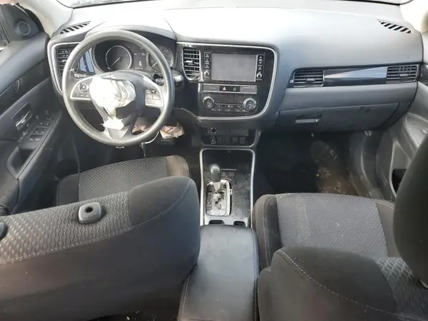 JA4AD2A32KZ047262 2019 MITSUBISHI OUTLANDER - Image 8