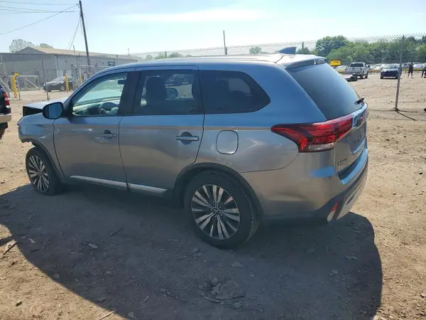 JA4AD2A32KZ047617 2019 MITSUBISHI OUTLANDER - Image 2