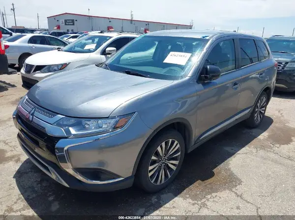 JA4AD2A32LJ001883 2020 MITSUBISHI OUTLANDER - Image 2